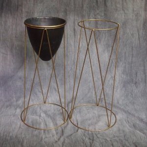 Circle Frame Centrepiece gold